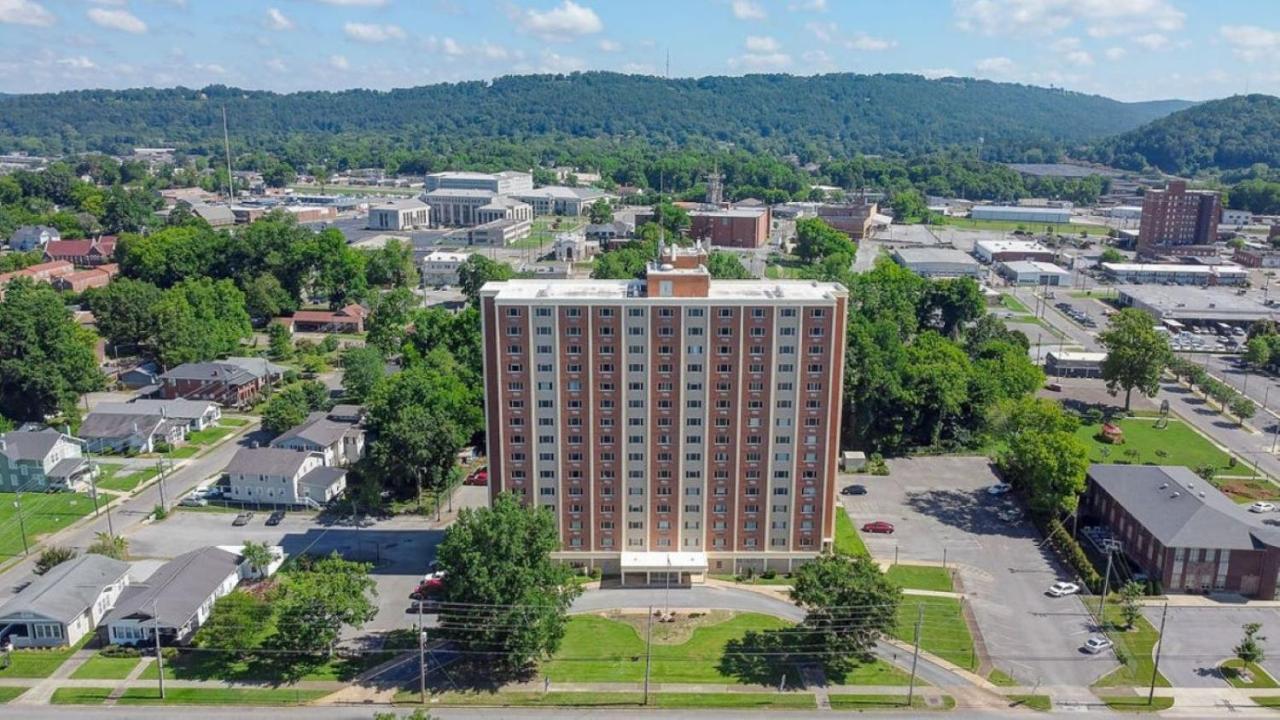 Cozy 1 Bedroom Apartment In Downtown Gadsden, Al Exterior photo